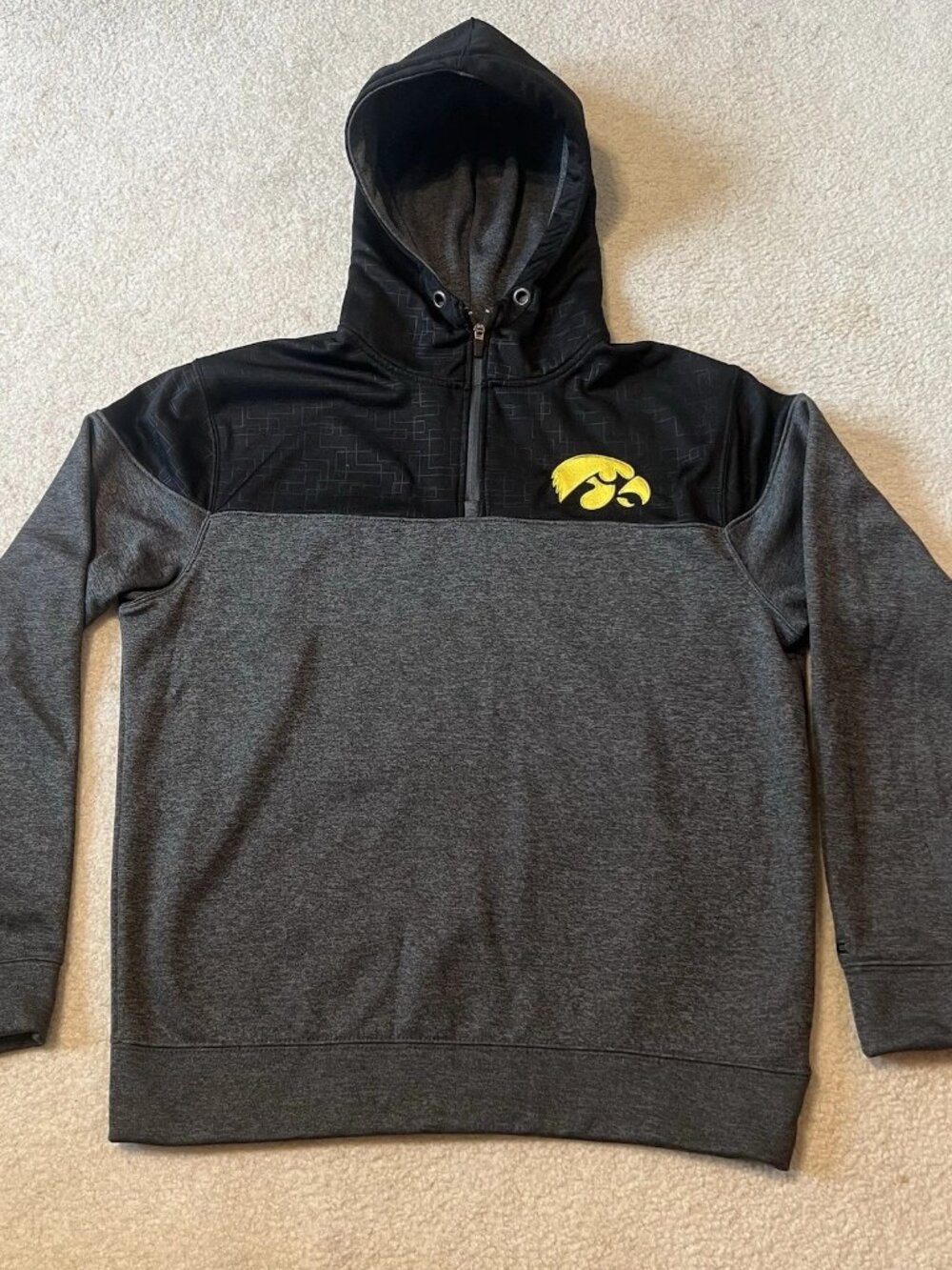 Iowa Hawkeyes Colosseum Tigerhawk Embroidered Large Quarter Zip Hoodie